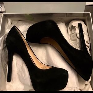 Black Jessica Simpson platform heels